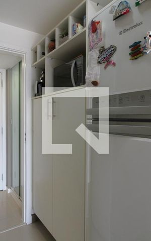 Apartamento à venda com 76m², 2 quartos e 1 vagaCozinha