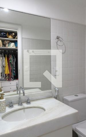 Apartamento à venda com 76m², 2 quartos e 1 vagaQuarto 2 - Banheiro da Suíte