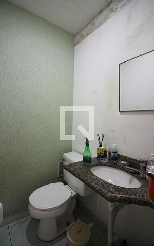 Casa de condomínio à venda com 105m², 3 quartos e 2 vagasLavabo 