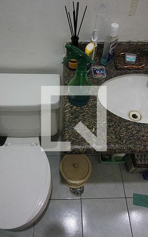 Casa de condomínio à venda com 105m², 3 quartos e 2 vagasLavabo 