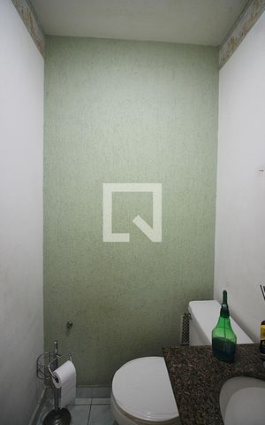 Casa de condomínio à venda com 105m², 3 quartos e 2 vagasLavabo 
