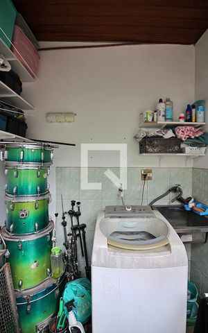 Casa de condomínio à venda com 105m², 3 quartos e 2 vagasÁrea de Serviço