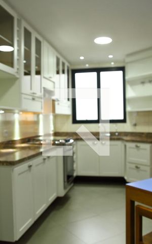 Apartamento à venda com 124m², 4 quartos e 2 vagasCozinha 
