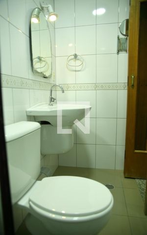 Apartamento à venda com 124m², 4 quartos e 2 vagasBanheiro Quarto 2