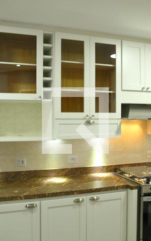Apartamento à venda com 124m², 4 quartos e 2 vagasCozinha 