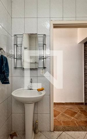 Casa à venda com 164m², 3 quartos e 3 vagas Casa à venda com 164m², 3 quartos e 3 vagasBanheiro