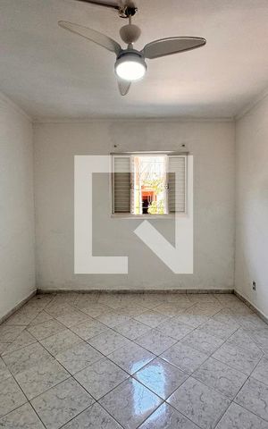 Casa à venda com 164m², 3 quartos e 3 vagas Casa à venda com 164m², 3 quartos e 3 vagasQuarto edícula