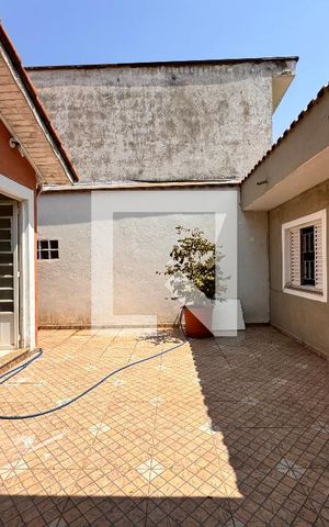 Casa à venda com 164m², 3 quartos e 3 vagas Casa à venda com 164m², 3 quartos e 3 vagasQuintal