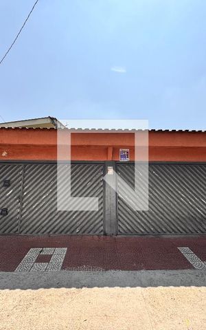 Casa à venda com 164m², 3 quartos e 3 vagas Casa à venda com 164m², 3 quartos e 3 vagasFachada + plaquinha