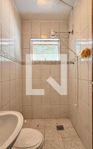 Casa à venda com 164m², 3 quartos e 3 vagas Casa à venda com 164m², 3 quartos e 3 vagasBanheiro edícula