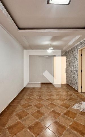 Casa à venda com 164m², 3 quartos e 3 vagas Casa à venda com 164m², 3 quartos e 3 vagasSala