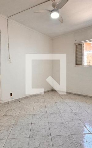 Casa à venda com 164m², 3 quartos e 3 vagas Casa à venda com 164m², 3 quartos e 3 vagasQuarto edícula