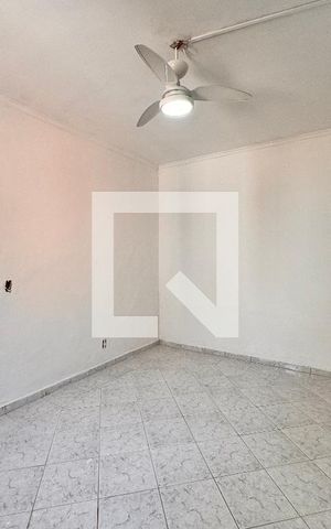 Casa à venda com 164m², 3 quartos e 3 vagas Casa à venda com 164m², 3 quartos e 3 vagasQuarto edícula