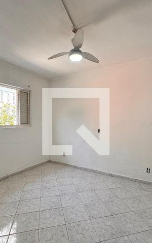 Casa à venda com 164m², 3 quartos e 3 vagas Casa à venda com 164m², 3 quartos e 3 vagasQuarto edícula