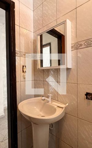 Casa à venda com 164m², 3 quartos e 3 vagas Casa à venda com 164m², 3 quartos e 3 vagasBanheiro edícula