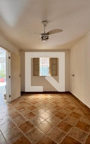 Casa à venda com 164m², 3 quartos e 3 vagas Casa à venda com 164m², 3 quartos e 3 vagasQuarto 2