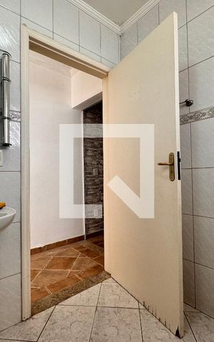 Casa à venda com 164m², 3 quartos e 3 vagas Casa à venda com 164m², 3 quartos e 3 vagasBanheiro