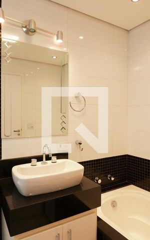 Apartamento à venda com 135m², 3 quartos e 4 vagasBanheiro da Suíte 1
