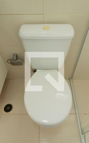 Apartamento à venda com 135m², 3 quartos e 4 vagasBanheiro da Suíte 2