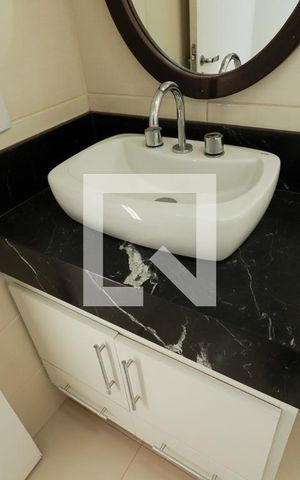 Apartamento à venda com 135m², 3 quartos e 4 vagasBanheiro da Suíte 2