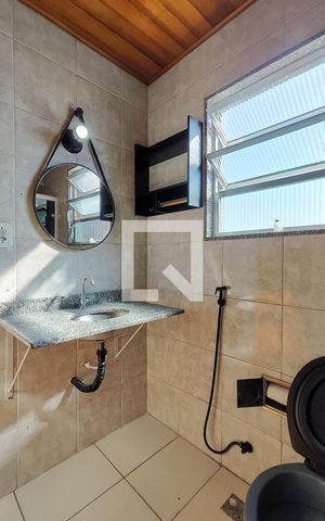 Casa de condomínio à venda com 150m², 4 quartos e 2 vagas Casa de condomínio à venda com 150m², 4 quartos e 2 vagasBanheiro Corredor