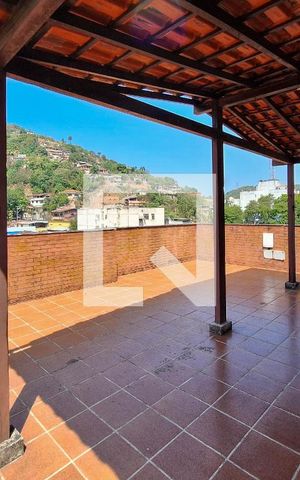 Apartamento à venda com 230m², 4 quartos e sem vaga Apartamento à venda com 230m², 4 quartos e sem vagaCobertura