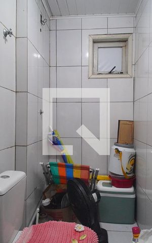Casa de condomínio à venda com 60m², 2 quartos e 1 vaga Casa de condomínio à venda com 60m², 2 quartos e 1 vagaBanheiro 2