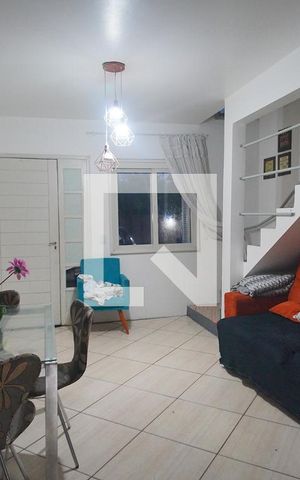 Casa de condomínio à venda com 60m², 2 quartos e 1 vaga Casa de condomínio à venda com 60m², 2 quartos e 1 vagaSala