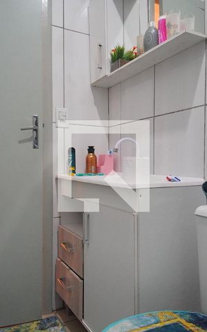 Casa de condomínio à venda com 60m², 2 quartos e 1 vaga Casa de condomínio à venda com 60m², 2 quartos e 1 vagaBanheiro 1