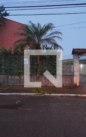 Casa de condomínio à venda com 60m², 2 quartos e 1 vaga Casa de condomínio à venda com 60m², 2 quartos e 1 vagaFachada