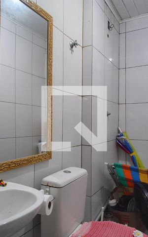 Casa de condomínio à venda com 60m², 2 quartos e 1 vaga Casa de condomínio à venda com 60m², 2 quartos e 1 vagaBanheiro 2