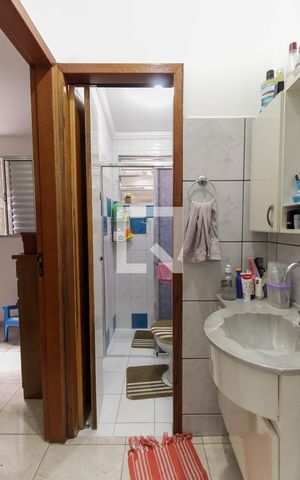 Casa à venda com 120m², 3 quartos e 2 vagasBanheiro