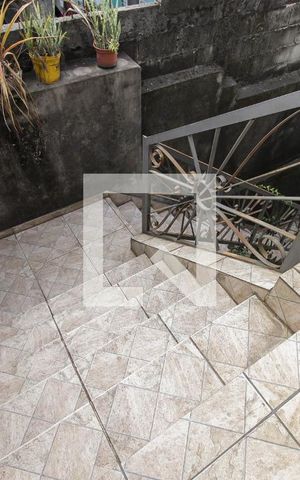 Casa à venda com 120m², 3 quartos e 2 vagasEscada Churrasqueira