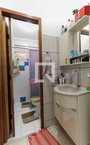 Casa à venda com 120m², 3 quartos e 2 vagasBanheiro