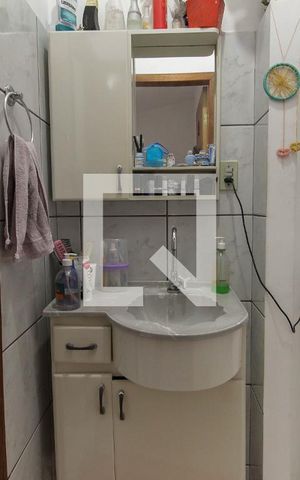 Casa à venda com 120m², 3 quartos e 2 vagasBanheiro