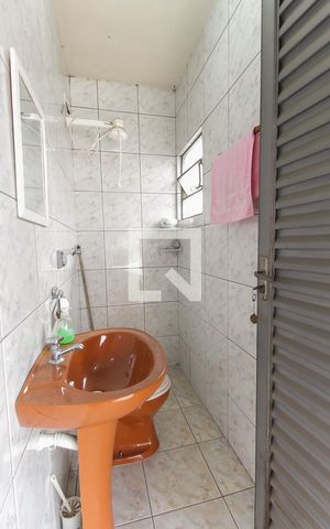 Casa à venda com 120m², 3 quartos e 2 vagasBanheiro de serviço