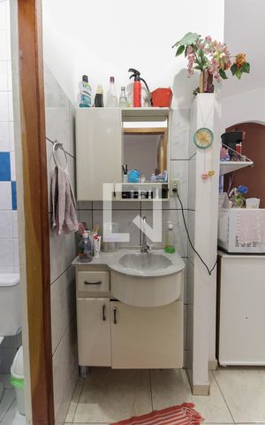 Casa à venda com 120m², 3 quartos e 2 vagasBanheiro