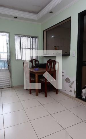 Casa à venda com 170m², 3 quartos e 2 vagasCopa