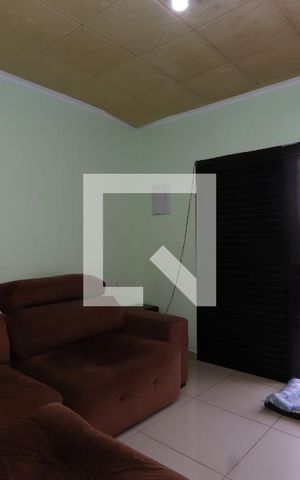 Casa à venda com 170m², 3 quartos e 2 vagasSala