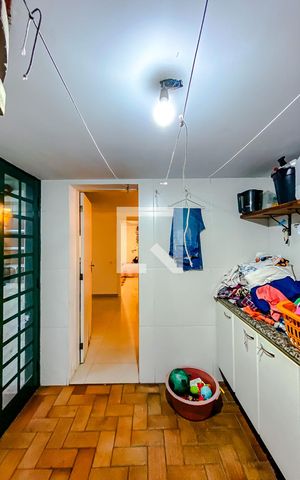Casa à venda com 137m², 3 quartos e 1 vagaÁrea de Serviço