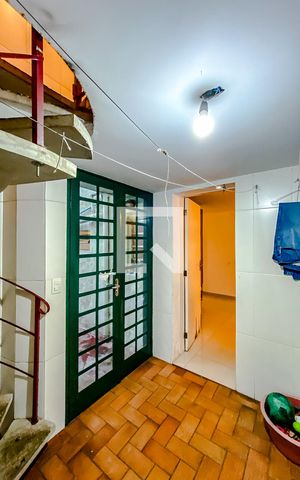 Casa à venda com 137m², 3 quartos e 1 vagaÁrea de Serviço