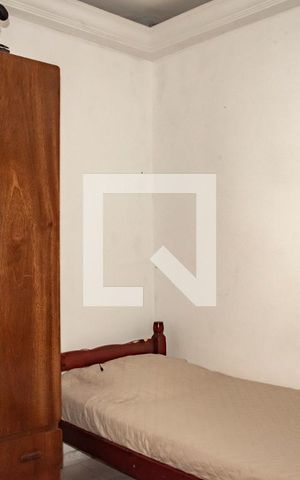Casa à venda com 250m², 6 quartos e 3 vagas Casa à venda com 250m², 6 quartos e 3 vagasQuarto 2