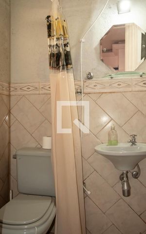 Casa à venda com 250m², 6 quartos e 3 vagas Casa à venda com 250m², 6 quartos e 3 vagasBanheiro da Suíte 1