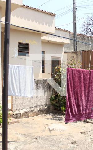 Casa à venda com 360m², 3 quartos e 2 vagasQuintal