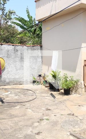 Casa à venda com 360m², 3 quartos e 2 vagasQuintal
