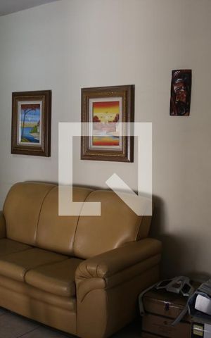 Casa à venda com 360m², 3 quartos e 2 vagasSala