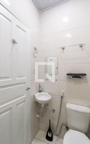 Casa para alugar com 120m², 2 quartos e 1 vaga Casa para alugar com 120m², 2 quartos e 1 vagaBanheiro