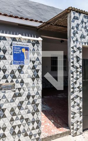 Casa para alugar com 120m², 2 quartos e 1 vaga Casa para alugar com 120m², 2 quartos e 1 vagaFachada