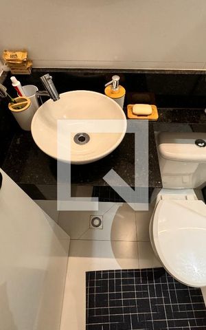 Apartamento à venda com 82m², 2 quartos e 1 vaga Apartamento à venda com 82m², 2 quartos e 1 vagaBanheiro
