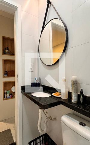 Apartamento à venda com 82m², 2 quartos e 1 vaga Apartamento à venda com 82m², 2 quartos e 1 vagaBanheiro da Suíte